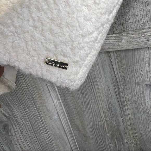 Line & Dot Wool Blend Dressy Crop Shirt - Picture 2 of 7